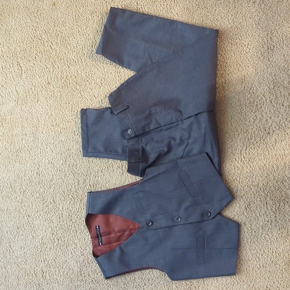 Yuan Lu Light Gray Formal Set Vest & Adjustable Pants Size 8 Boys - Picture 1 of 8